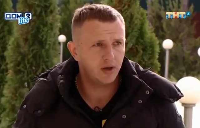 Мнение: Яббаров хочет усидеть на двух стульях? Мнение: Яббаров хочет усидеть на двух стульях?