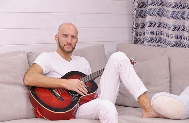 Артём Сорока готовит к выходу клип на трек «Дыхание» Артём Сорока готовит к выходу клип на трек «Дыхание»