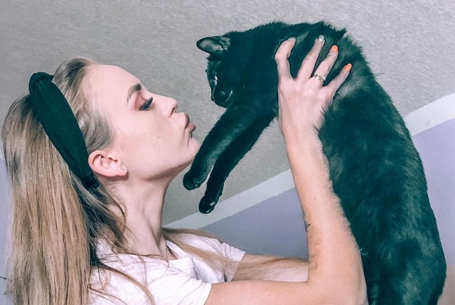 Милена Безбородова: Ни звука, ни пука и пять котят Милена Безбородова: Ни звука, ни пука и пять котят