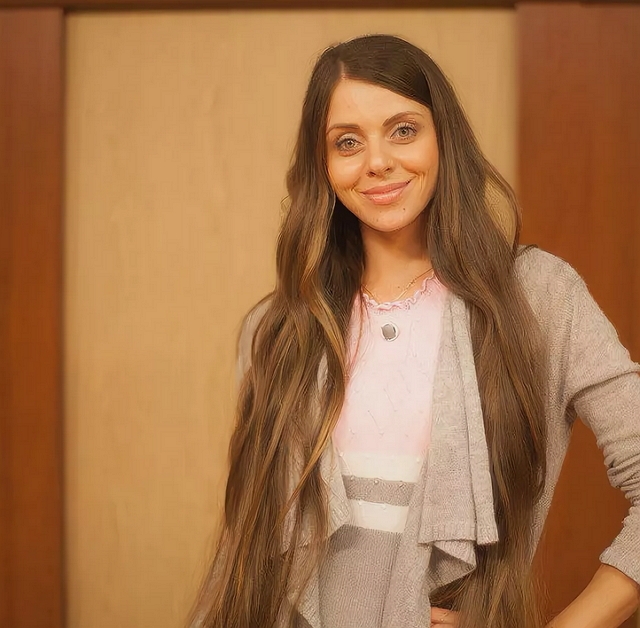 Ольга Рапунцель: У нашего папы боль в пояснице Ольга Рапунцель: У нашего папы боль в пояснице