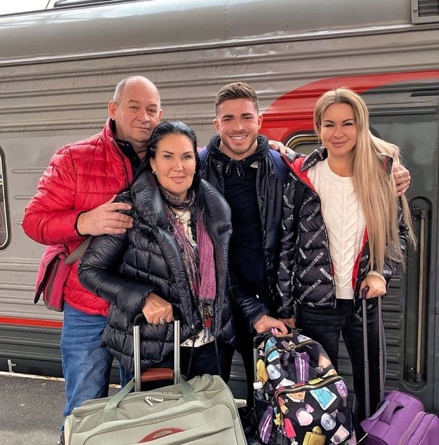 Татьяна Африкантова: Мы — дружная семья! Татьяна Африкантова: Мы — дружная семья!