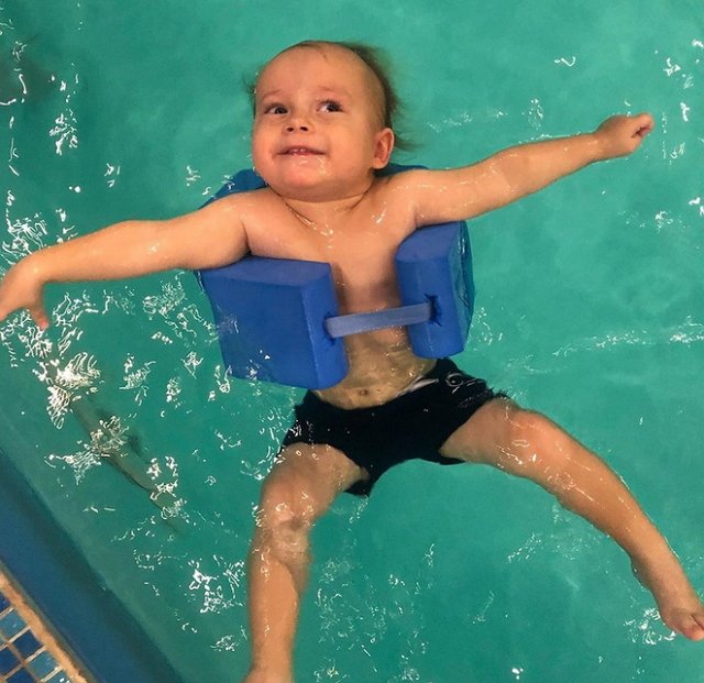 Нелли Ермолаева: Мирон с рождения боится воды! Нелли Ермолаева: Мирон с рождения боится воды!