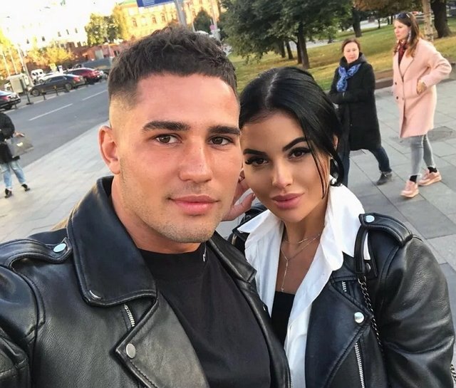 Захар Саленко собирается сделать предложение Яне Шафеевой Захар Саленко собирается сделать предложение Яне Шафеевой