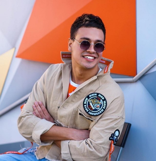 Даниил Сахнов: Любой парень будет с ней счастлив Даниил Сахнов: Любой парень будет с ней счастлив