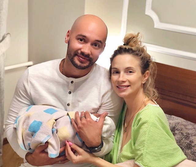 Андрей Черкасов впервые стал отцом Андрей Черкасов впервые стал отцом