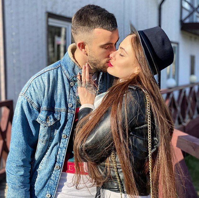 Игорь Григорьев объяснил, почему он с Юлей Жуковой напал на Селену Игорь Григорьев объяснил, почему он с Юлей Жуковой напал на Селену