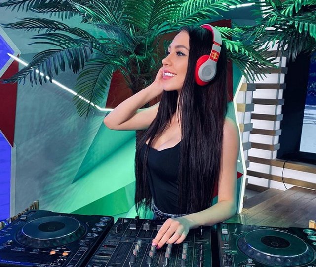 Максим Колесников: Мне не нужна женщина-мать Максим Колесников: Мне не нужна женщина-мать