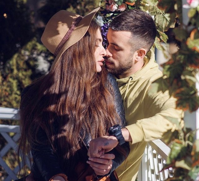 Юлия Жукова заступается за Игоря Григорьева перед хейтерами Юлия Жукова заступается за Игоря Григорьева перед хейтерами