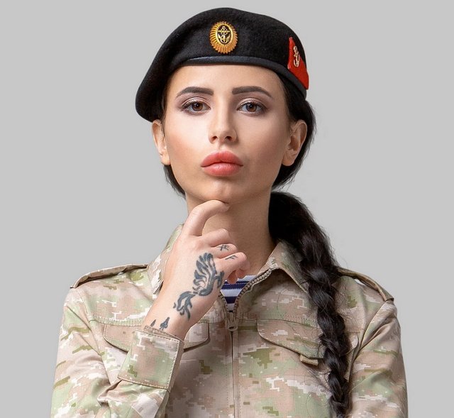 Клавдия Безверхова вернулась на телестройку Клавдия Безверхова вернулась на телестройку