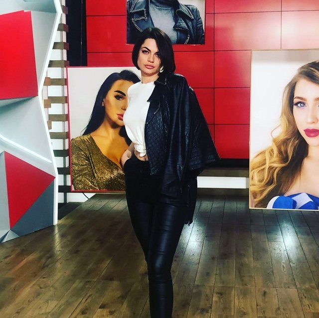 Фото со съёмок ток-шоу (16.05.2020) Фото со съёмок ток-шоу (16.05.2020)