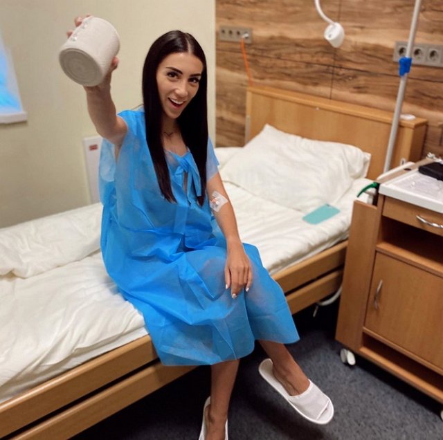 Дана Николенко легла под нож пластического хирурга Дана Николенко легла под нож пластического хирурга