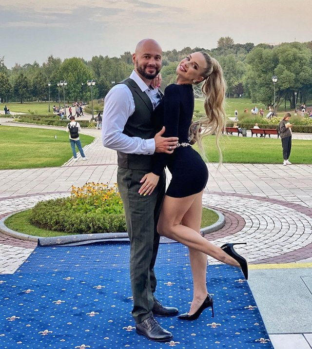 Кристина Черкасова оправдалась за короткий наряд на свадьбе Блюменкранцев Кристина Черкасова оправдалась за короткий наряд на свадьбе Блюменкранцев