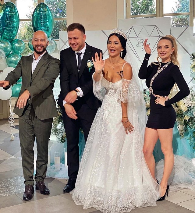 Кристина Черкасова оправдалась за короткий наряд на свадьбе Блюменкранцев Кристина Черкасова оправдалась за короткий наряд на свадьбе Блюменкранцев