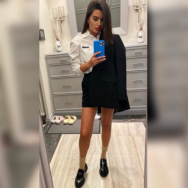 Ксения Бородина резко отреагировала на критику своего наряда Ксения Бородина резко отреагировала на критику своего наряда