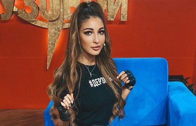 Яна Захарова сняла новую квартиру, в которой не хочет жить одна Яна Захарова сняла новую квартиру, в которой не хочет жить одна