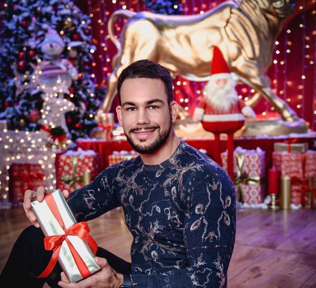 Захарьяш обвинил Марсиагу в том, что у неё есть парень за периметром Захарьяш обвинил Марсиагу в том, что у неё есть парень за периметром