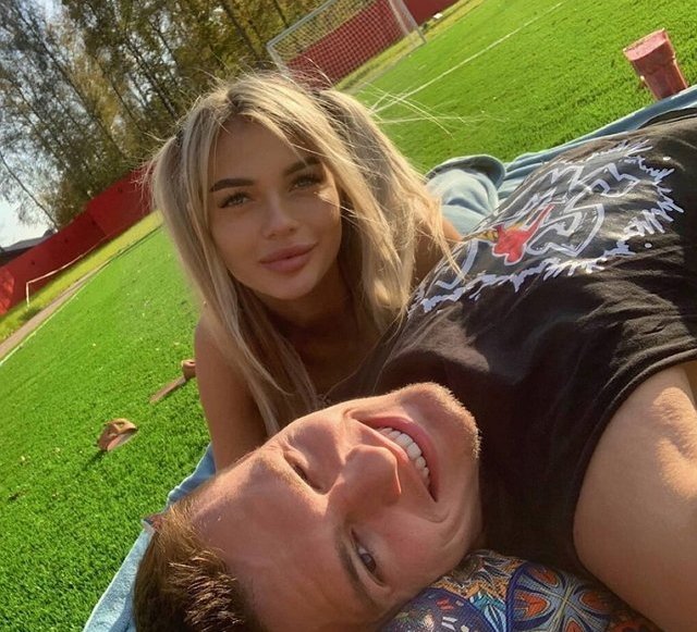 Катя Скалон призналась Кобелевой, что поспешила с серьезными отношениями Катя Скалон призналась Кобелевой, что поспешила с серьезными отношениями