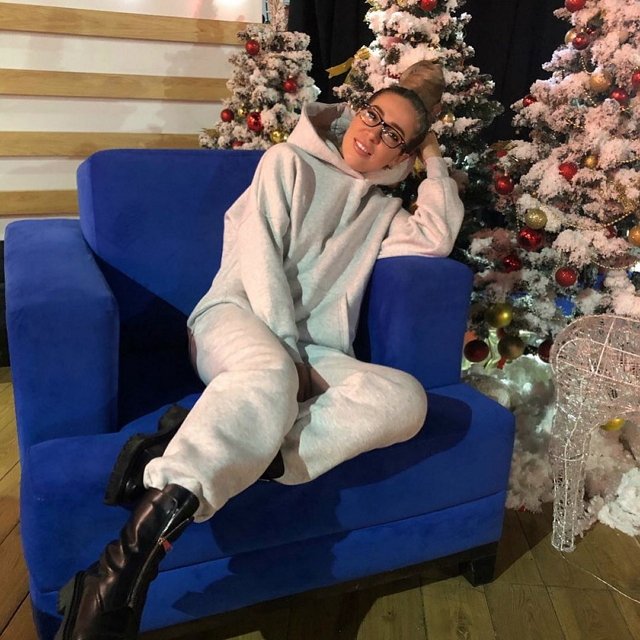 Фото со съёмок ток-шоу (10.12.2020) Фото со съёмок ток-шоу (10.12.2020)