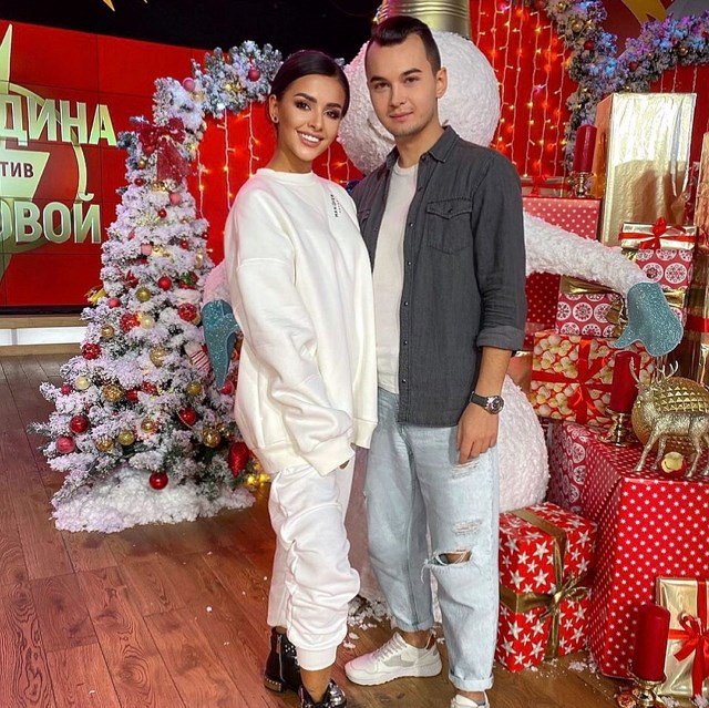 Фото со съёмок ток-шоу (11.12.2020) Фото со съёмок ток-шоу (11.12.2020)