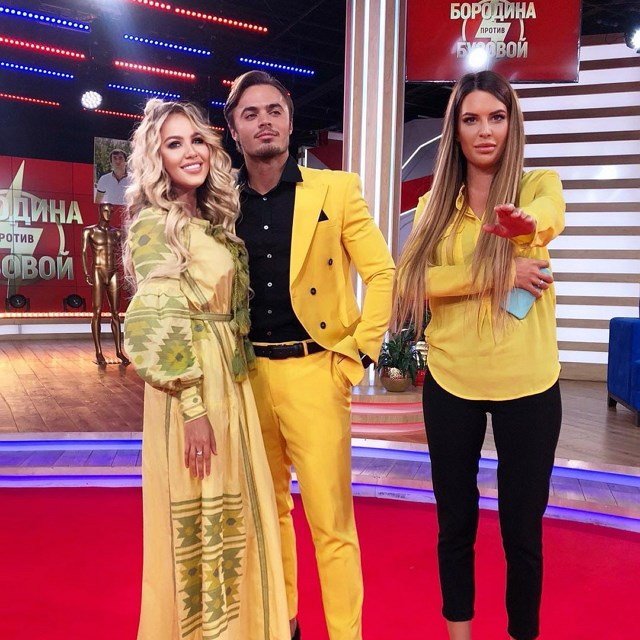 Фото со съёмок ток-шоу (12.12.2020) Фото со съёмок ток-шоу (12.12.2020)