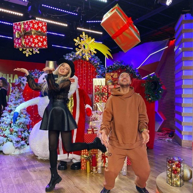 Фото со съёмок ток-шоу (12.12.2020) Фото со съёмок ток-шоу (12.12.2020)