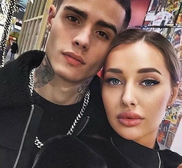 Колесников сделал предложение руки и сердца Насте Стецевят Колесников сделал предложение руки и сердца Насте Стецевят