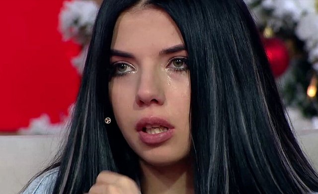 Пингвинова мечтает о море, но из-за ребенка не может уехать Пингвинова мечтает о море, но из-за ребенка не может уехать