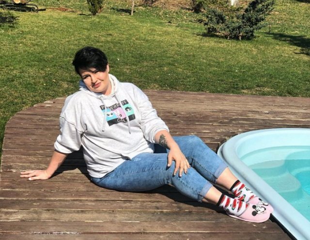 Хейтеры одолели Черно после её рекламы парфюма Хейтеры одолели Черно после её рекламы парфюма