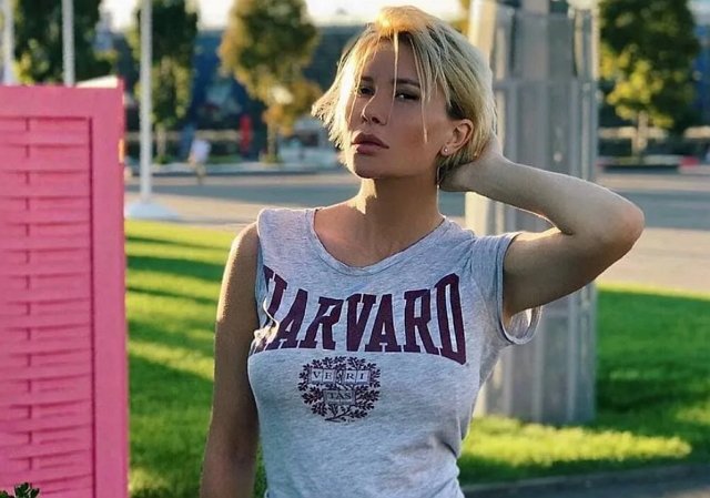 Подписчицы Камирен поддерживают жизнь содержанок Подписчицы Камирен поддерживают жизнь содержанок