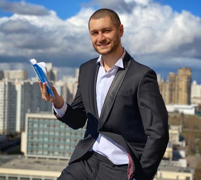 Ксения Хоффман рассказала о причинах расставания Давы и Бузовой Ксения Хоффман рассказала о причинах расставания Давы и Бузовой