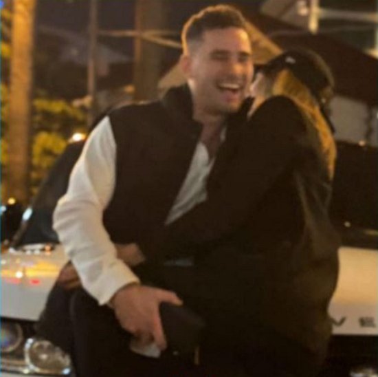 Поклонники Захара Саленко узнали его новую избранницу Поклонники Захара Саленко узнали его новую избранницу