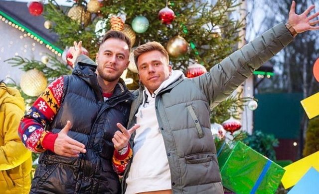 Уманский не смог собрать комод без помощи Чайкова Уманский не смог собрать комод без помощи Чайкова