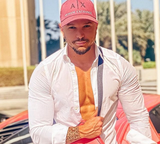 Семья Дмитренко привлекает пользователей в свою команду сетевиков Семья Дмитренко привлекает пользователей в свою команду сетевиков