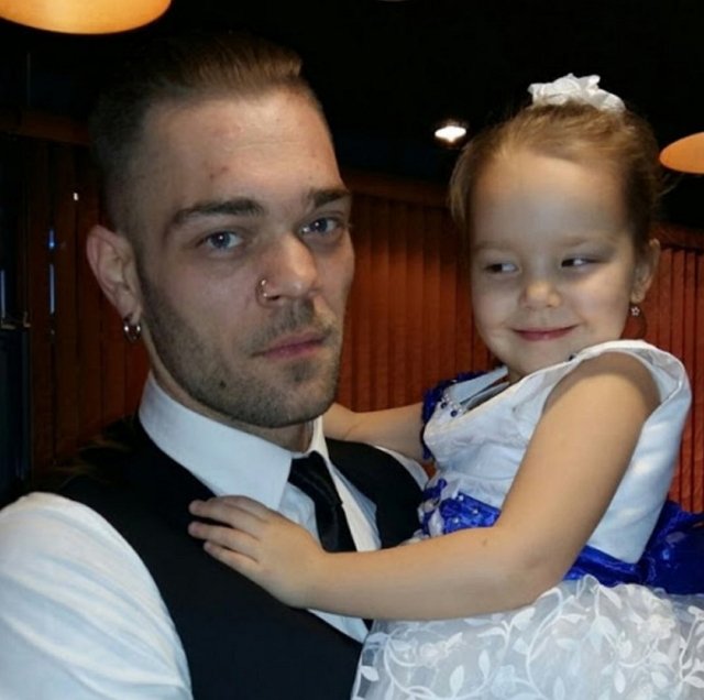 Жизнь после шоу: Виктор Хориков Жизнь после шоу: Виктор Хориков