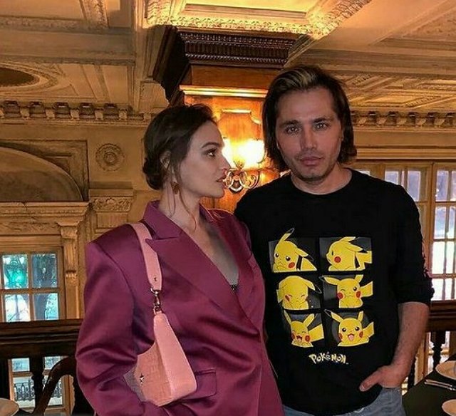 Май Абрикосов: Руся, тебе пора подумать о фестивале манных каш! Май Абрикосов: Руся, тебе пора подумать о фестивале манных каш!