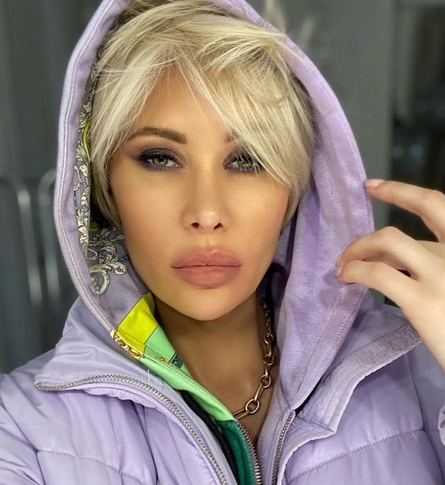 Пользователи шокированы внешностью Элины Камирен Пользователи шокированы внешностью Элины Камирен