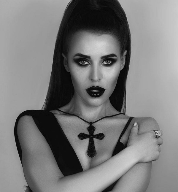 Татьяна Строкова: Может я с другой планеты? Татьяна Строкова: Может я с другой планеты?