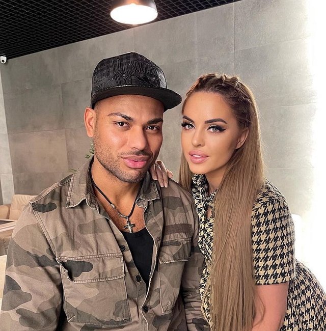 Мондезир углубился в женскую психологию наравне с Курбаном Омаровым Мондезир углубился в женскую психологию наравне с Курбаном Омаровым