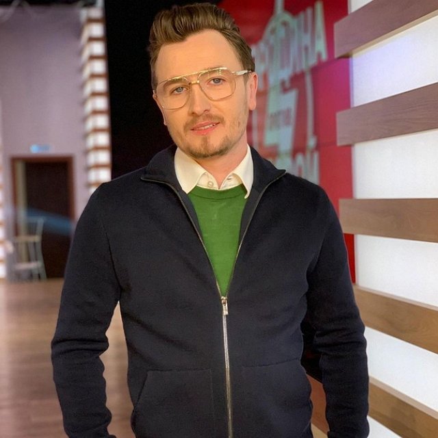 Кадони признался, что его новая подруга далека от шоу-бизнесу Кадони признался, что его новая подруга далека от шоу-бизнесу