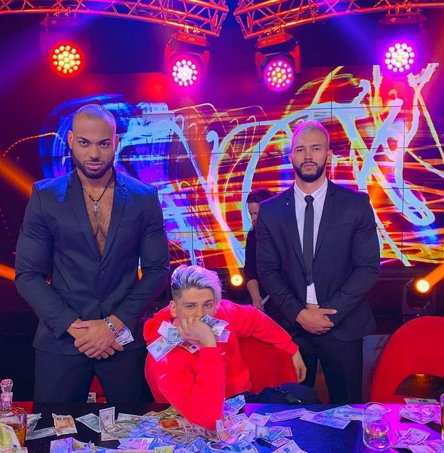 ���������� ������������ ��������� ����� ��������� � ��� �����