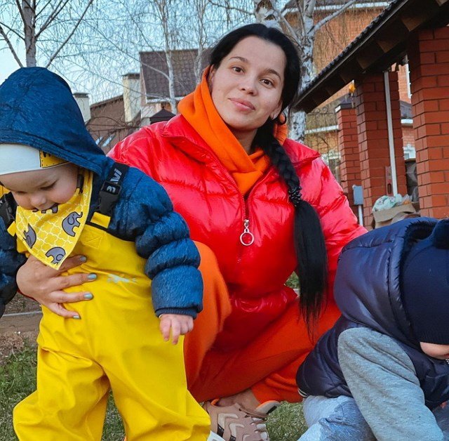 Юлия Салибекова: Глупо отказываться! Юлия Салибекова: Глупо отказываться!