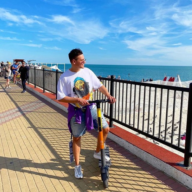 Даниил Сахнов: Идём вперёд к новой жизни Даниил Сахнов: Идём вперёд к новой жизни