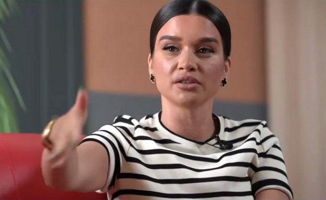 Ведущая Бородина посоветовала Алёне перестать выбирать «козлов» Ведущая Бородина посоветовала Алёне перестать выбирать «козлов»