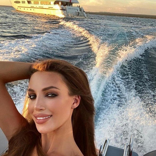 ����� ����� ���: ������ ������