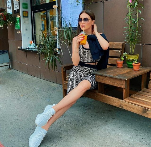 Пользователи посмеялись над снимками Феофилактовой без фотошопа Пользователи посмеялись над снимками Феофилактовой без фотошопа