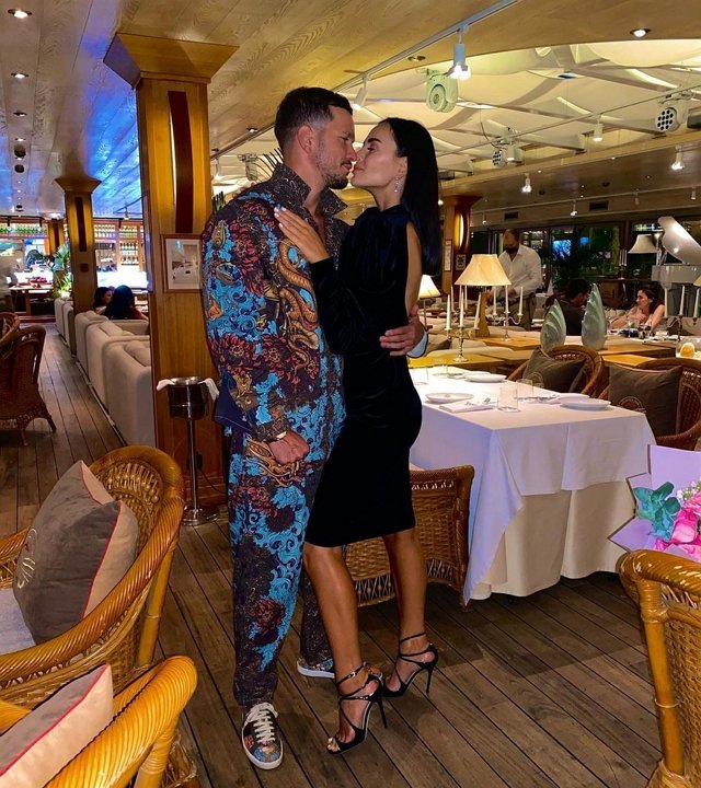 �������� �������: 4 ���� ����� �� ����� ����� � �����