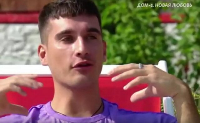 Максим Лобанов подозревает Яну Африкантову в излишней тяге к спиртному Максим Лобанов подозревает Яну Африкантову в излишней тяге к спиртному