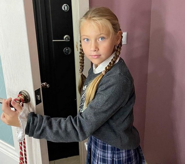 Фото детей участников Дома-2 (26.09.2021) Фото детей участников Дома-2 (26.09.2021)