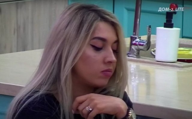 Участницы телестройки поняли, что зачахли без внимания парней Участницы телестройки поняли, что зачахли без внимания парней