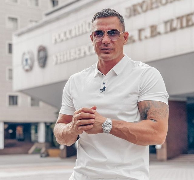 Поклонники оценили разговор Омарова с психологом Поклонники оценили разговор Омарова с психологом